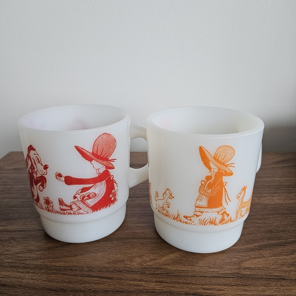 Holly Hobbie Termocrisa Milk Glass Mug Girl Dog Puppy Prairie Kitchen Cups (2)